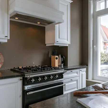 Huswell - Spacious Near The In Apartment *