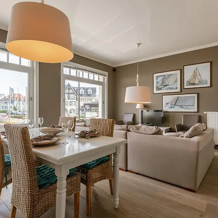 Huswell - Spacious Near The In * De Haan